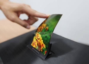 Zasloni OLED bodo v prihodnosti upogljivi.